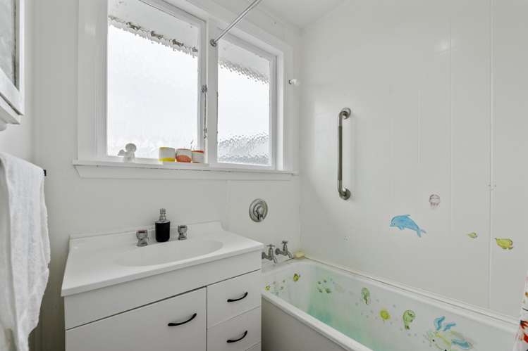 258 Lower Stuart Road Eltham_11