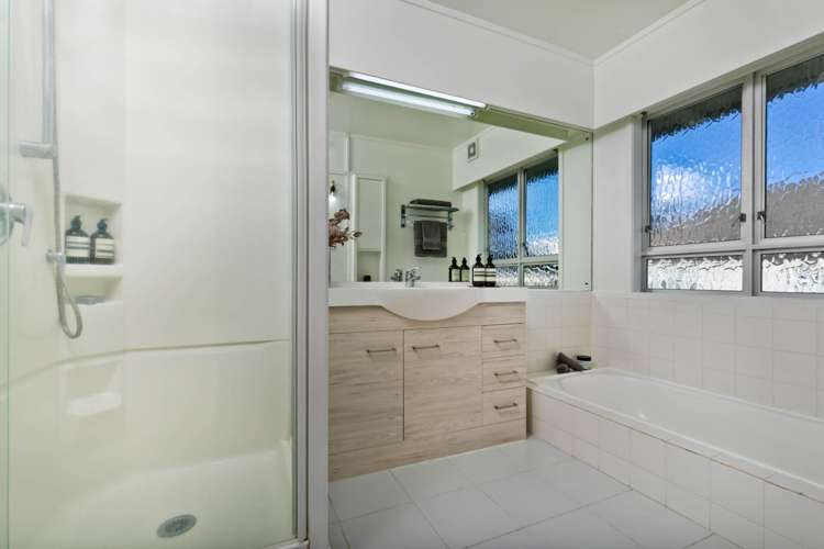 3/276 Hurstmere Road Takapuna_18