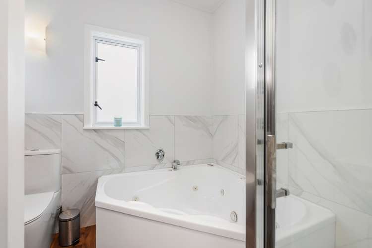 26 Powhiri Avenue Kensington_18