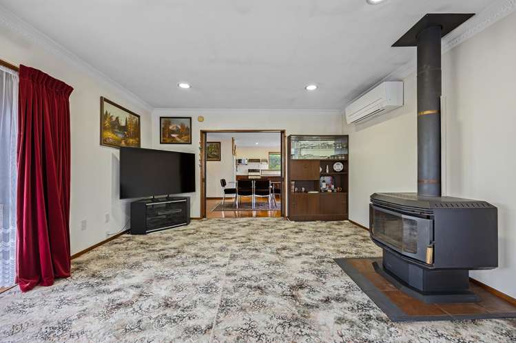 15 Yellowstone Crescent Burwood_7