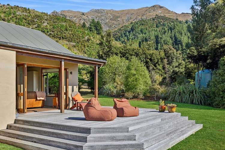 1091 Lake Hawea - Albert Town Road Lake Hawea_12