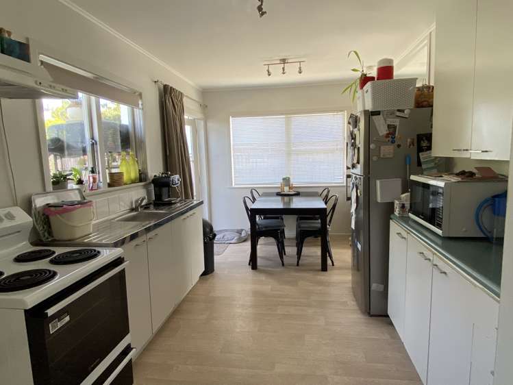 66 Blakeborough Drive Forrest Hill_5