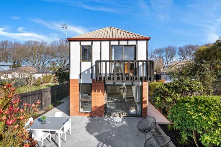 1/160 Saint Albans Street_0