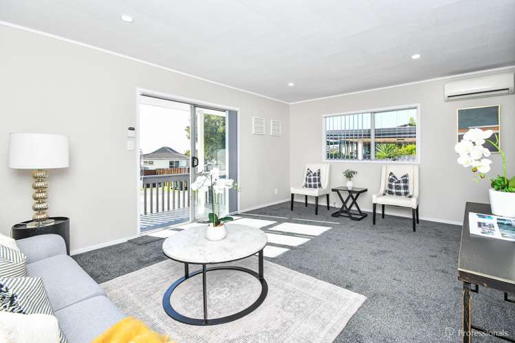 1/11 Bundena Place Clendon Park_5