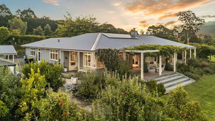 364 The Coastal Highway Redwood Valley_27