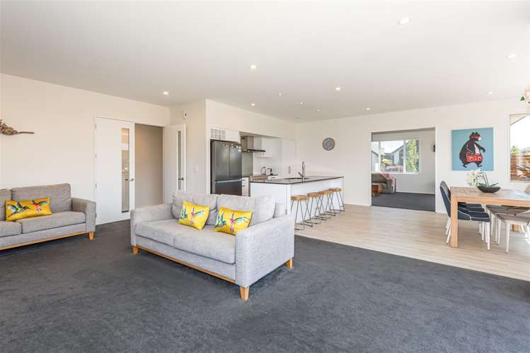 4 James Caird Lane Wigram_11