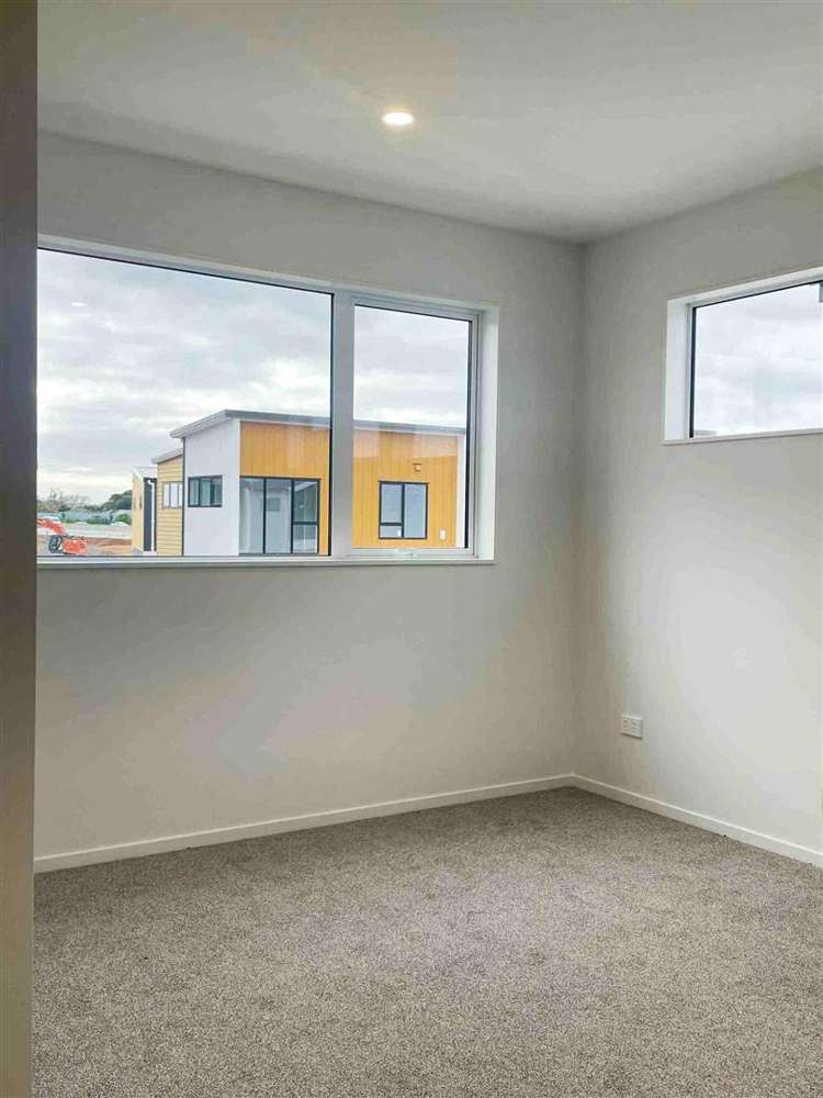 4 Longview Oak Lane Papakura_12