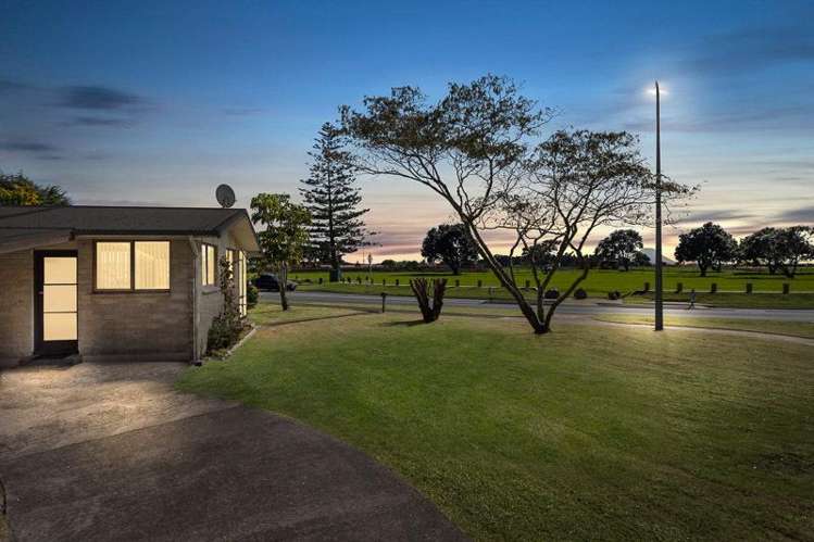75 Muriwai Drive_2