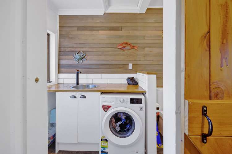 9 Standish Street Midhirst_15