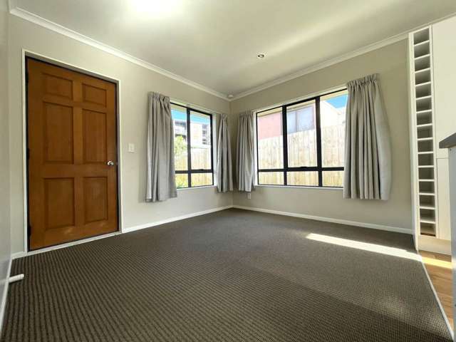 b/2 Glenorchy Street Glen Eden_1