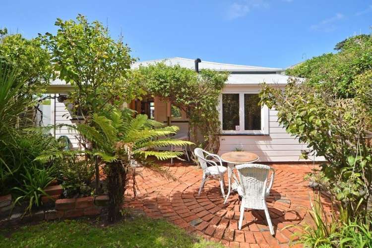 6 Pinelands Avenue Seatoun_7