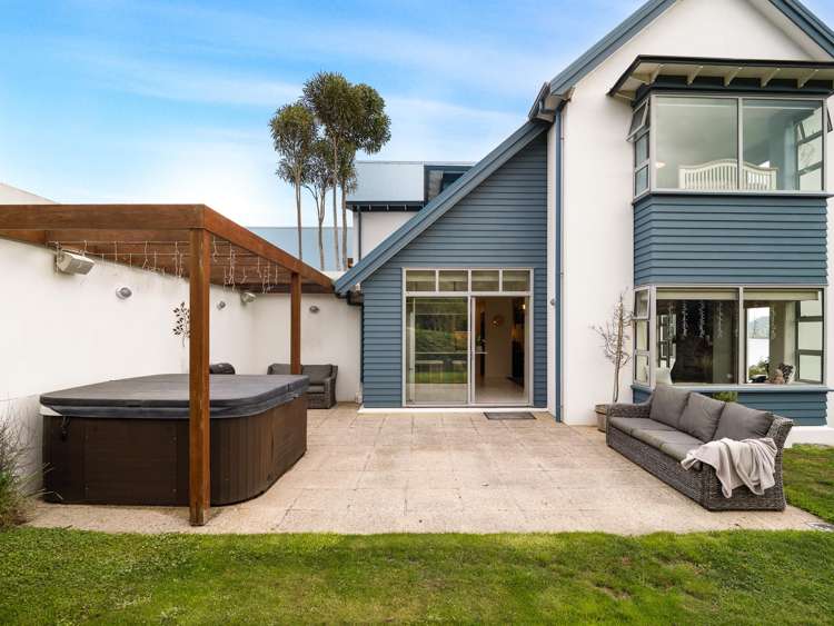 10 Glenfinlass Street Company Bay_28