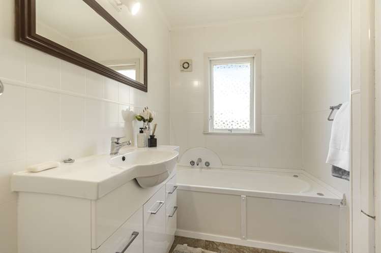 192 Methuen Road New Windsor_12