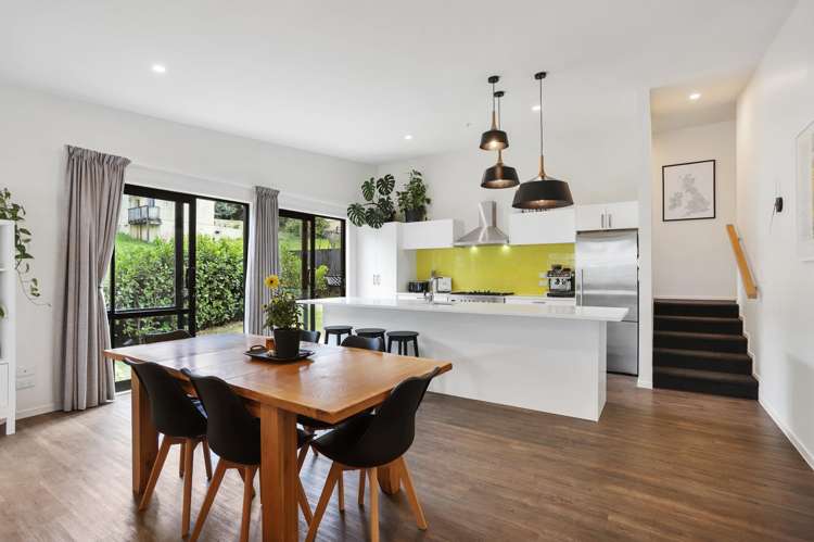 26 Arataki Views Way Glen Eden_8