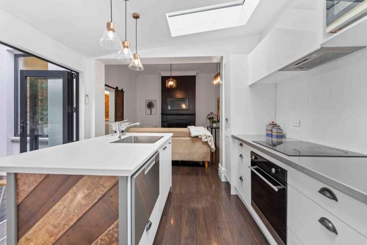 21 Serpentine Avenue Dunedin Central_6