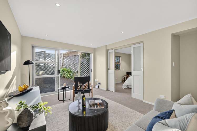 107 Princes Drive Britannia Heights_17