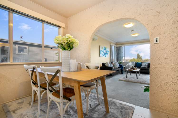 4 Merville Avenue Te Atatu South_9