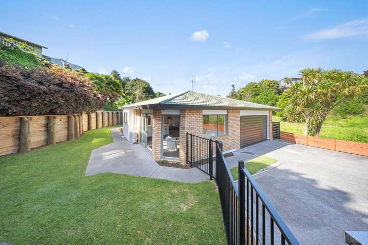 17 Baden Street Otumoetai_5