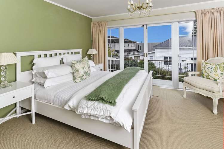 213 East Coast Road Castor Bay_19