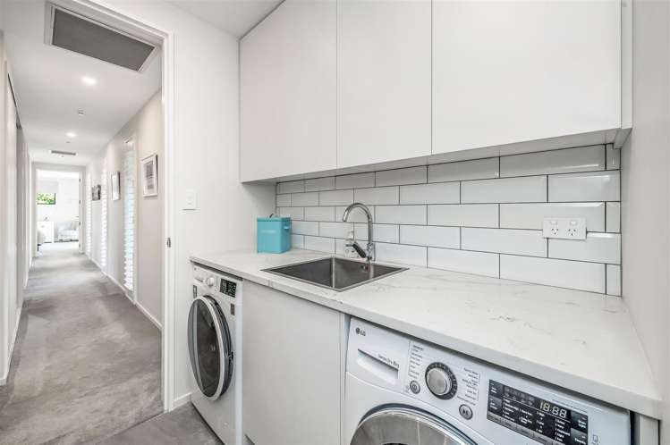 65 Southfield Drive Lincoln_17