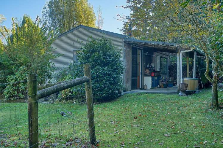 89 Russell Road Kaniere_6