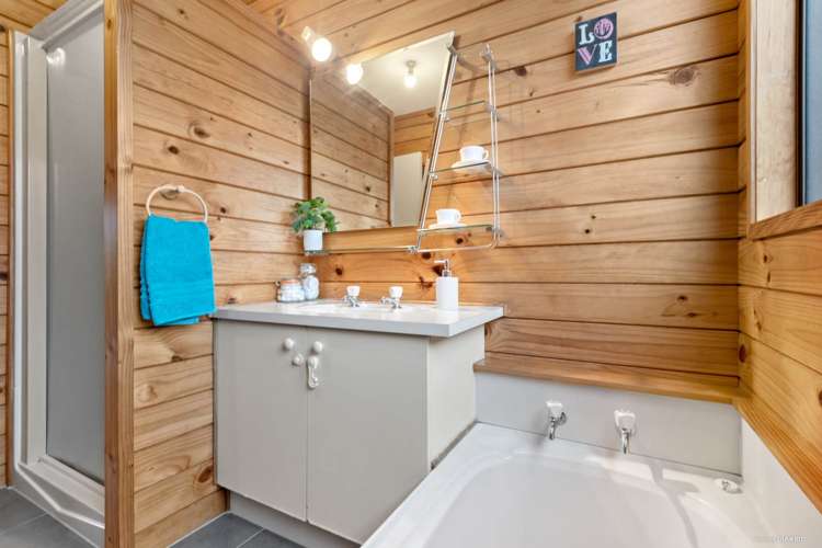 7 Prestwick Place Wattle Downs_16