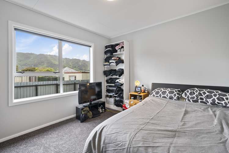 4 Kent Street Wainuiomata_10