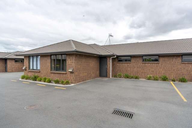 Two-Bedroom Home in Hamilton East