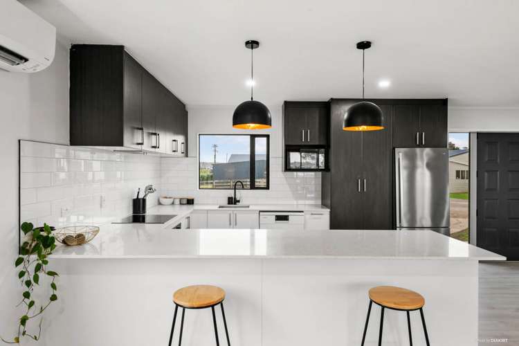 2147 Awhitu Road Pollok_12