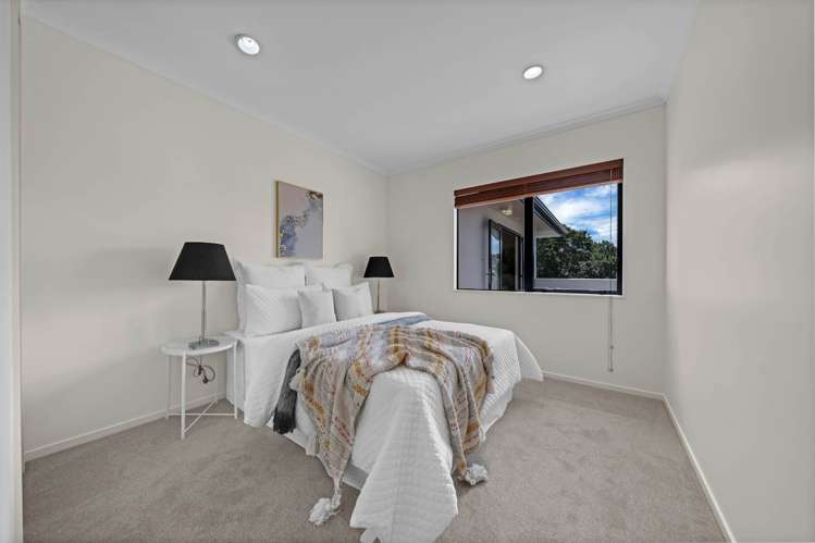 8 Sherwood Grove Browns Bay_15