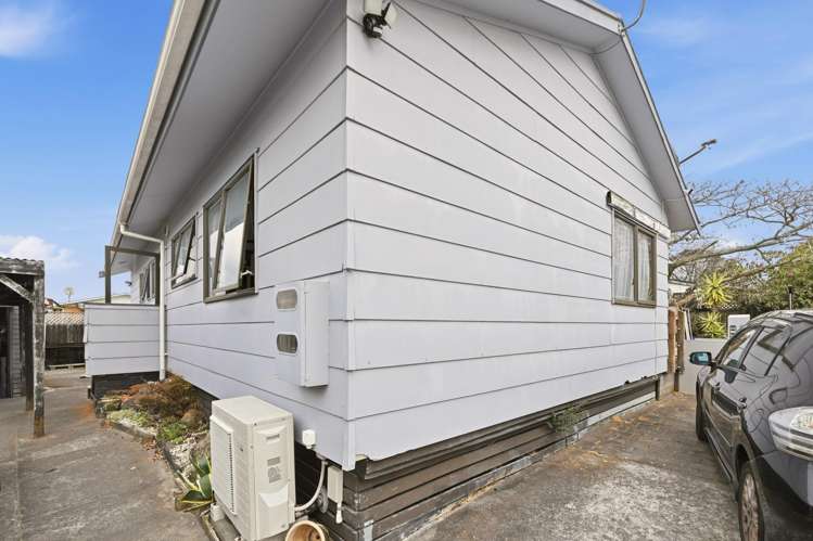 15B Ngahu Street Fairy Springs_12