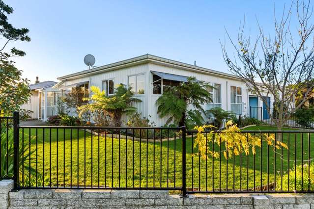 Serious Seller - Corner Site Gem!