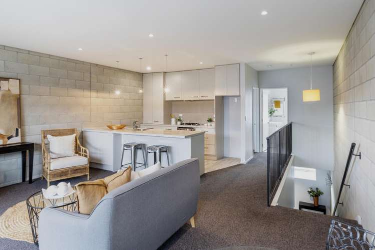 2/24 Dickens Street Addington_8