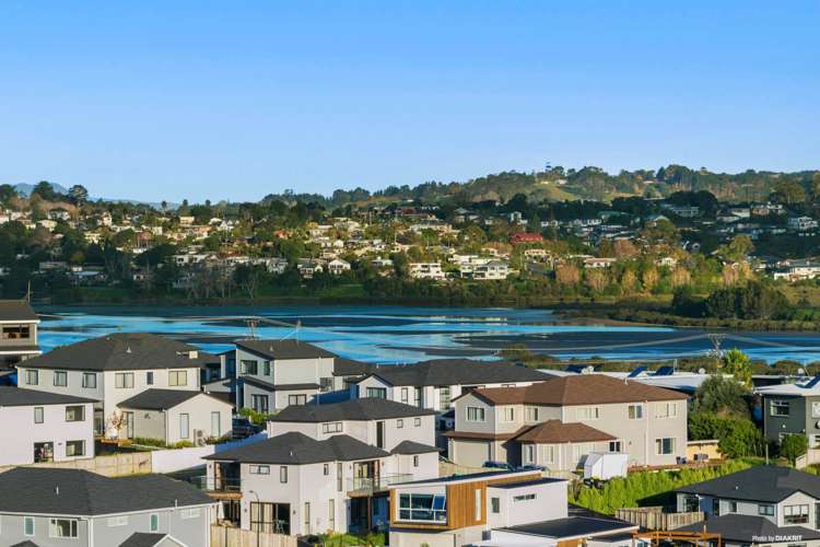 8 Ascension Crescent Orewa_31