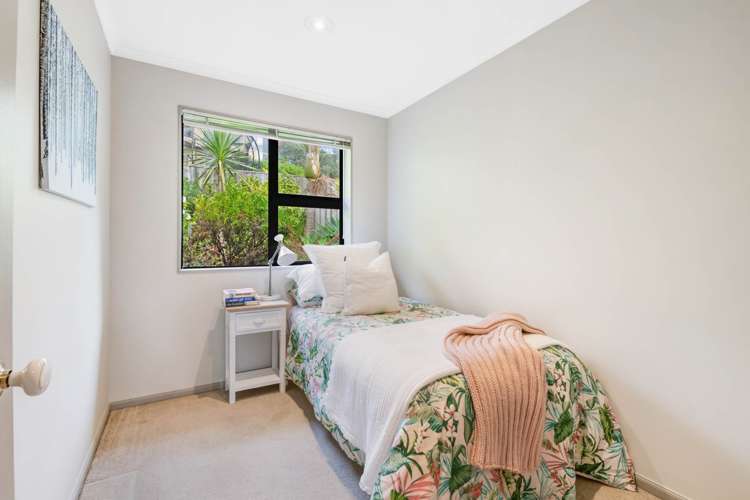 6 Careen Grove Gulf Harbour_15