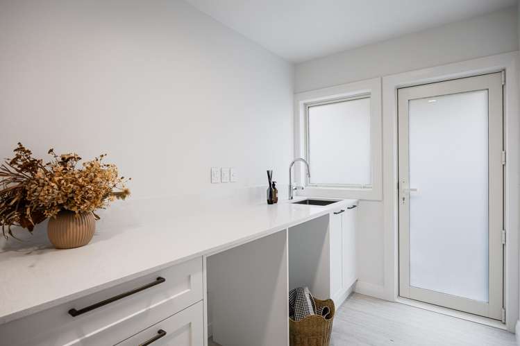 47 Masterton Road Rothesay Bay_36