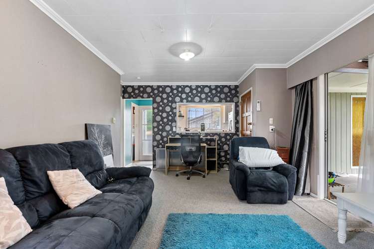 15 Roger Street Pukehangi_5