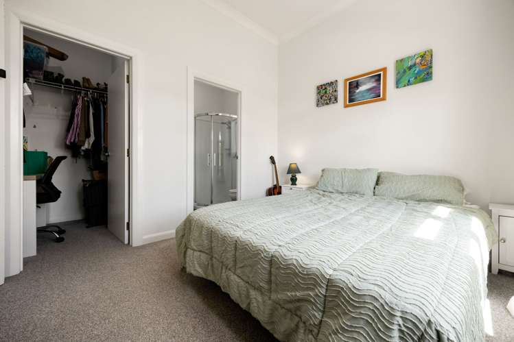 102 Naylor Street Hamilton East_10