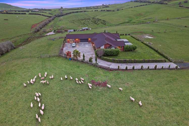 72 Lowry Road Bombay_36