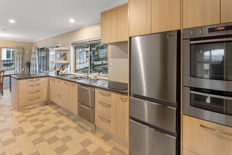 31 Olympus Way Richmond_10