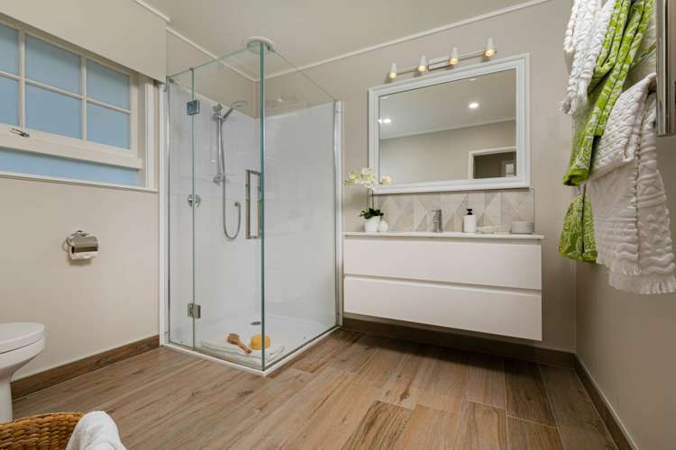 1 Miltonia Avenue Te Atatu South_11