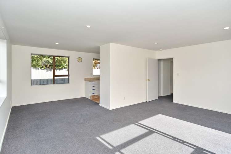 2 Dickson Crescent Hornby_5