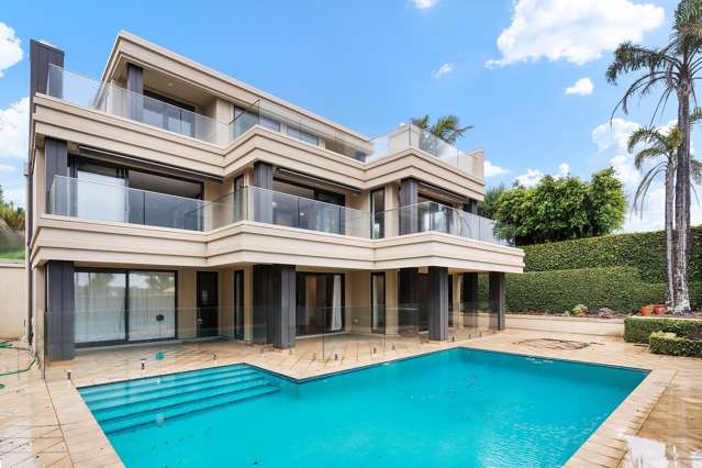 Coastal Prestige Living in a Blue-Chip Takapuna Address