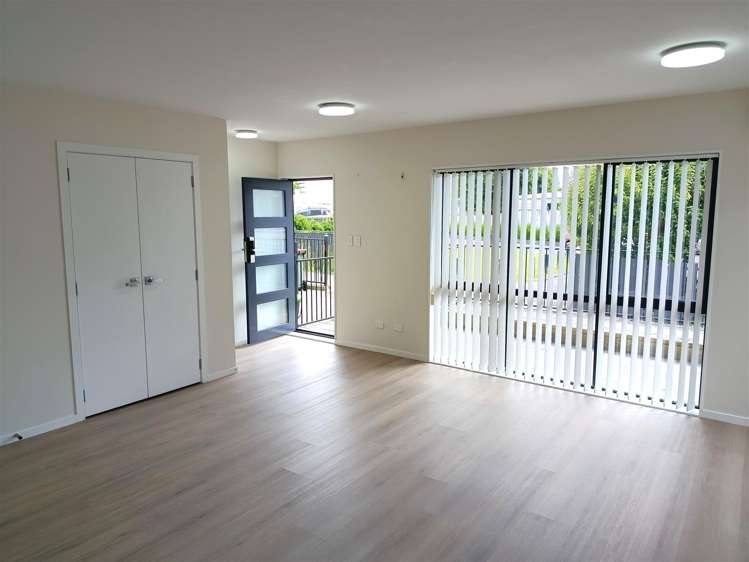1/12 Pleasant Road Glen Eden_2