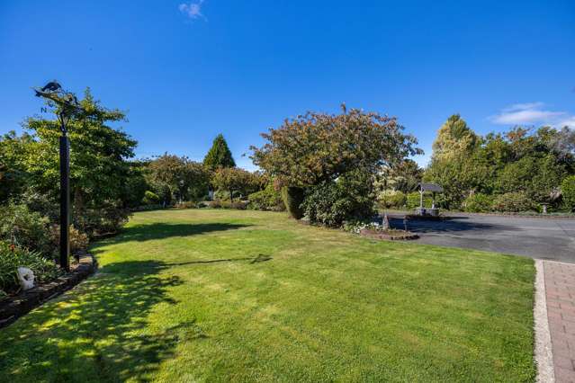 Expansive living on Thorp Street