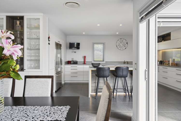 71 Endeavour Drive Whitby_18