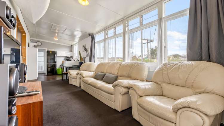 12 Moana Crescent_2