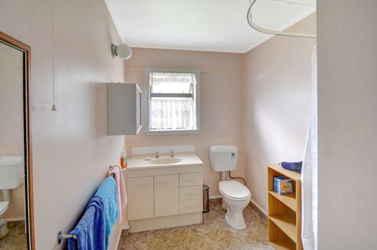 10 Edinburgh Street Green Island_14