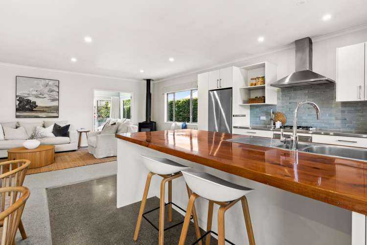 4 Donald Place Frimley_10