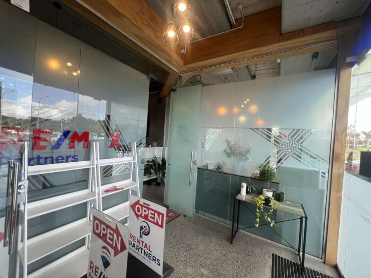 Unit 2/1 Bishop Dunn Place Flat Bush_3